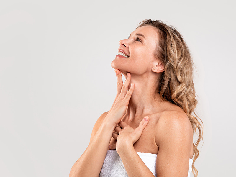 Holiday Neck Lift™